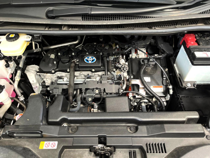 2022 Toyota Voxy 6AA-ZWR90W (UW-6a28d6f26d175)[11]