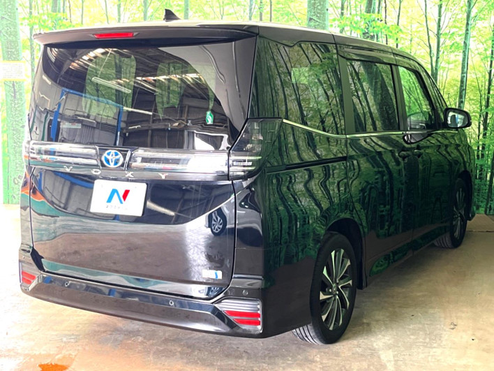2022 Toyota Voxy 6AA-ZWR90W (UW-6a28d6f26d175)[29]