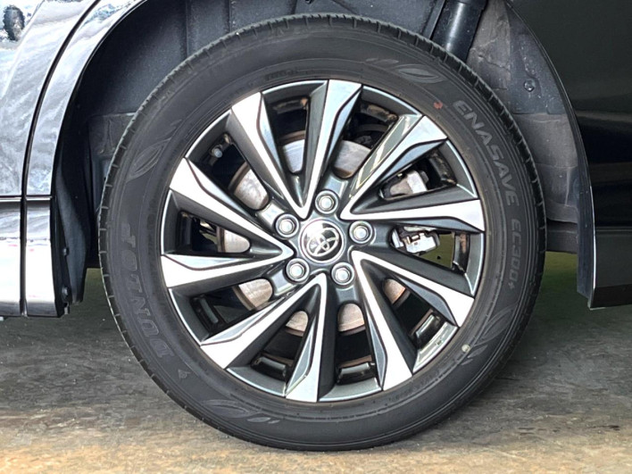 2022 Toyota Voxy 6AA-ZWR90W (UW-6a28d6f26d175)[8]