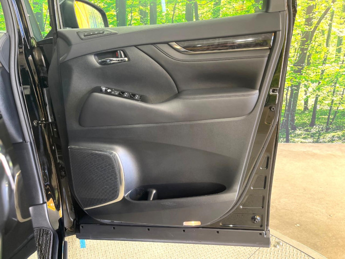 2020 Toyota Vellfire 3BA-AGH30W (UW-6a2a25f92d824)[24]