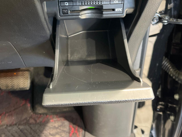 2014 Toyota Vellfire DBA-ANH20W (UW-6a2a26010fe6b)[29]