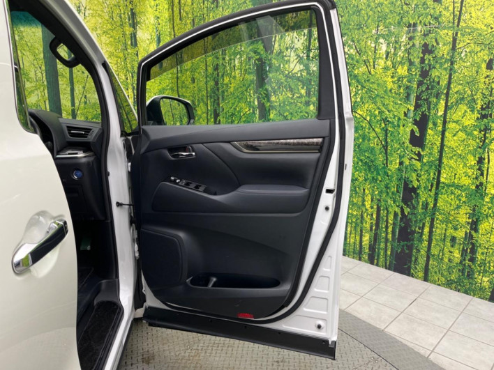 2022 Toyota Alphard Hybrid 6AA-AYH30W (UW-6a2a260fc4f1c)[27]