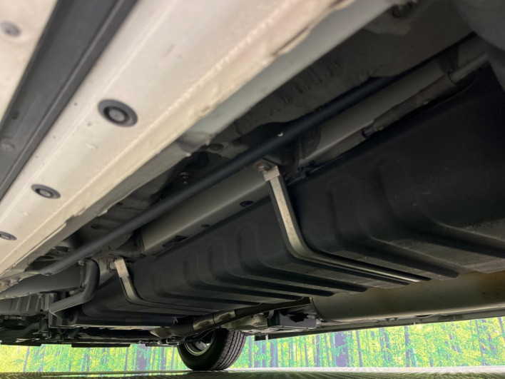 2022 Toyota Alphard Hybrid 6AA-AYH30W (UW-6a2a260fc4f1c)[23]
