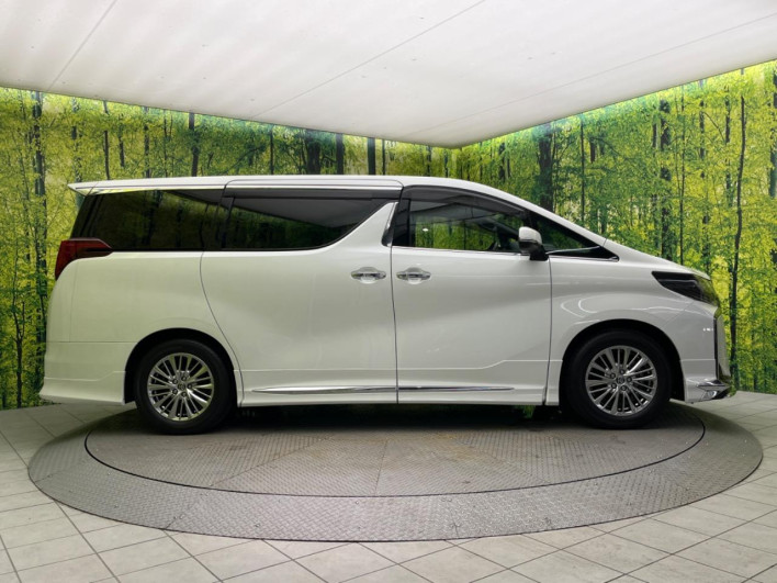 2022 Toyota Alphard Hybrid 6AA-AYH30W (UW-6a2a260fc4f1c)[13]