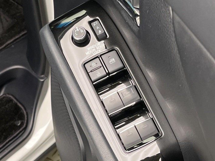2022 Toyota Alphard Hybrid 6AA-AYH30W (UW-6a2a260fc4f1c)[25]