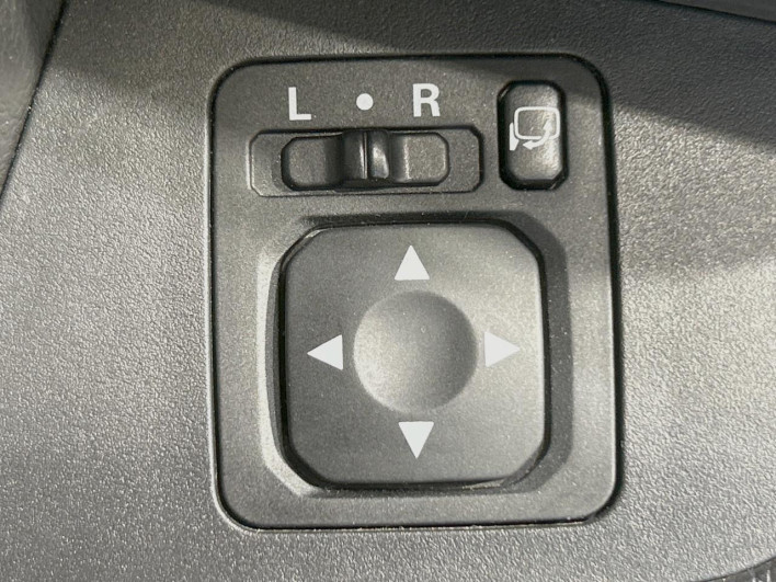 2014 Mitsubishi eK Space Custom DBA-B11A (UW-6a2a261566555)[18]