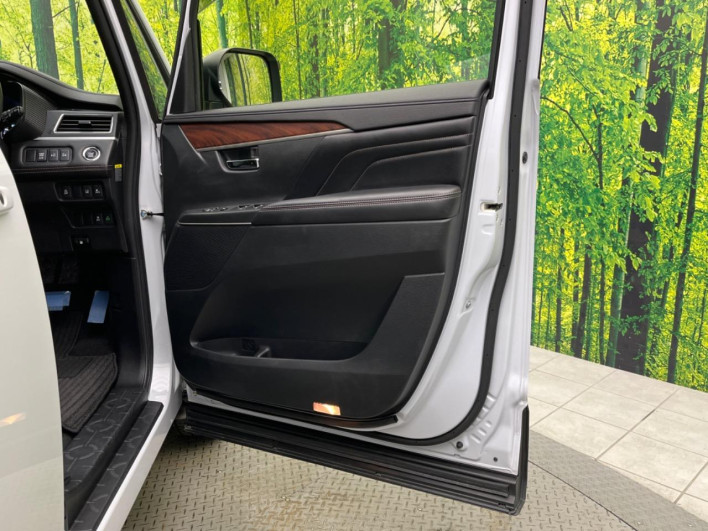 2022 Mitsubishi Delica D:5 3DA-CV1W (UW-6a2a26368b36a)[23]