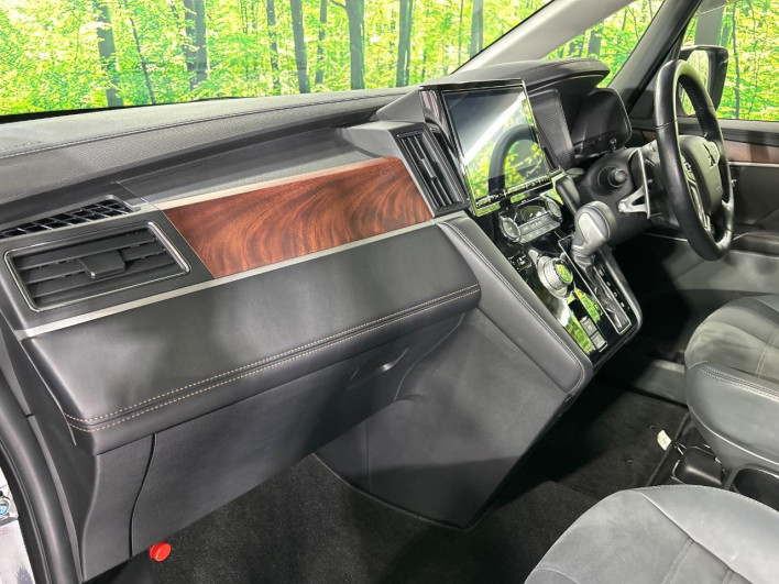 2023 Mitsubishi Delica D:5 3DA-CV1W (UW-6a2a2636d155c)[13]
