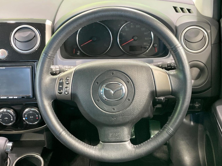 2011 Mazda Berisma DBA-DC5W (UW-6a2a263f13b3e)[22]