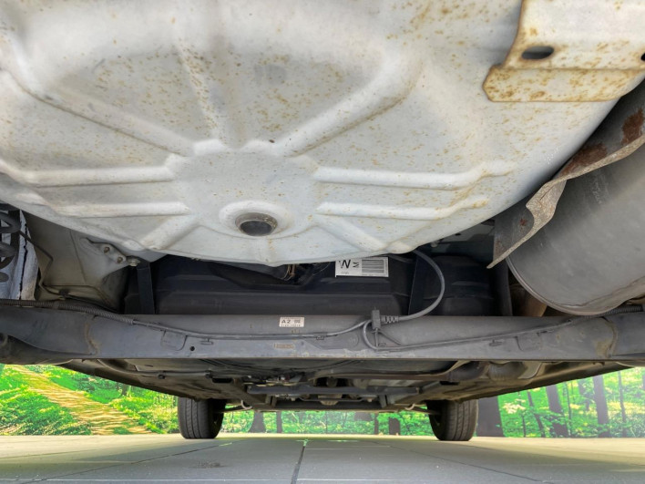 2011 Mazda Berisma DBA-DC5W (UW-6a2a263f13b3e)[16]