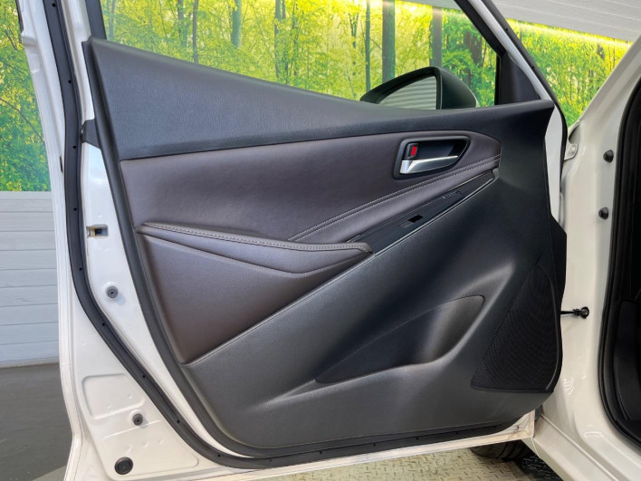 2016 Mazda Demio LDA-DJ5FS (UW-6a2a2640b53b9)[20]