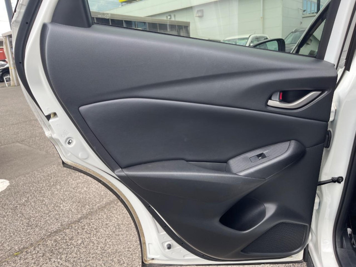 2019 Mazda CX-3 6BA-DKEFW (UW-6a2a26428b027)[16]