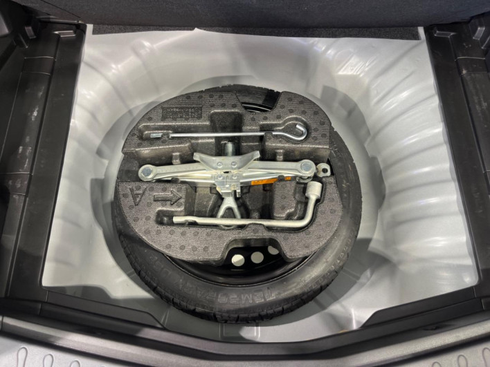 2013 Nissan Note DBA-E12 (UW-6a2a2646d55d4)[16]
