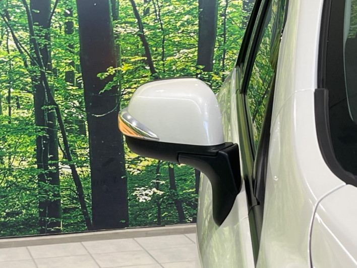 2013 Nissan Note DBA-E12 (UW-6a2a2646d55d4)[22]