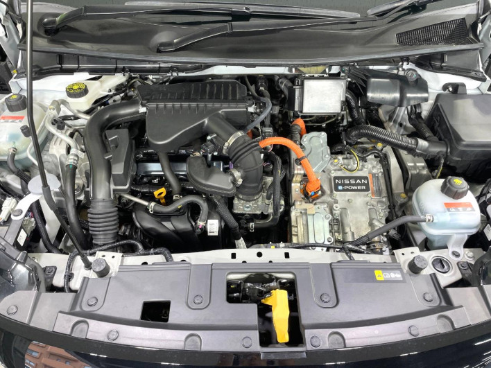 2022 Nissan Note 6AA-E13 (UW-6a2a264a4e575)[4]