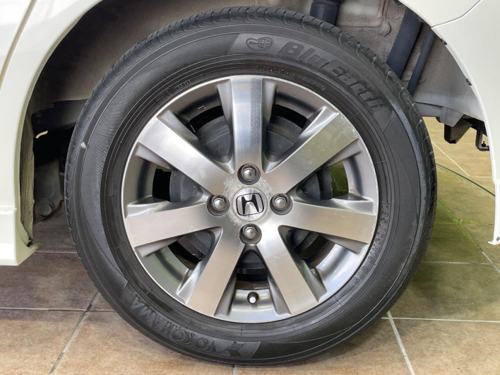 2009 Honda Freed DBA-GB3 (UW-6a2a26529491d)[27]