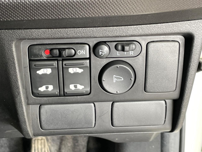 2009 Honda Freed DBA-GB3 (UW-6a2a26529491d)[10]