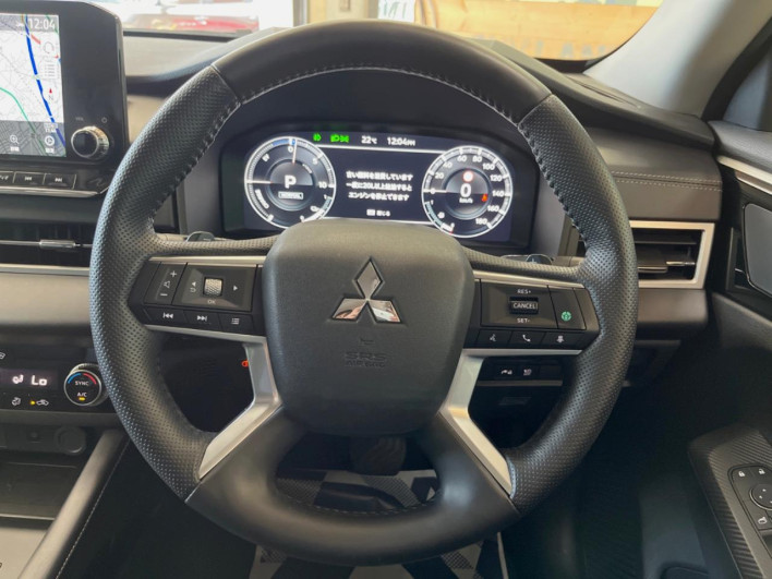 2022 Mitsubishi OUTLANDER PHEV 5LA-GN0W (UW-6a2a266640d95)[28]