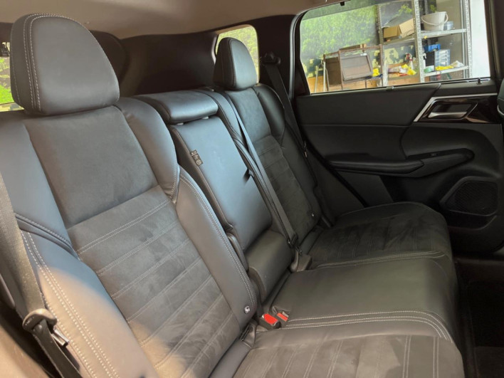 2022 Mitsubishi OUTLANDER PHEV 5LA-GN0W (UW-6a2a266640d95)[25]