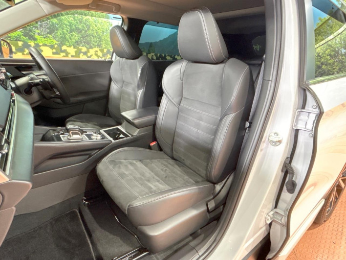 2023 Mitsubishi OUTLANDER PHEV 5LA-GN0W (UW-6a2a266667f73)[28]