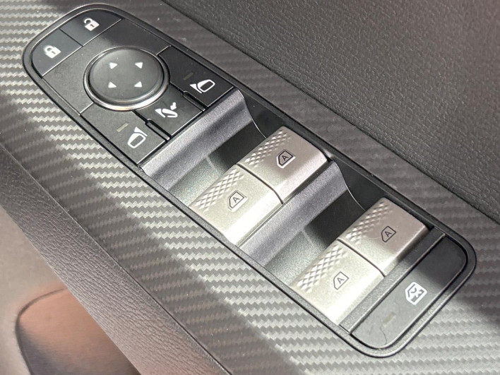 2023 Mitsubishi OUTLANDER PHEV 5LA-GN0W (UW-6a2a266667f73)[29]
