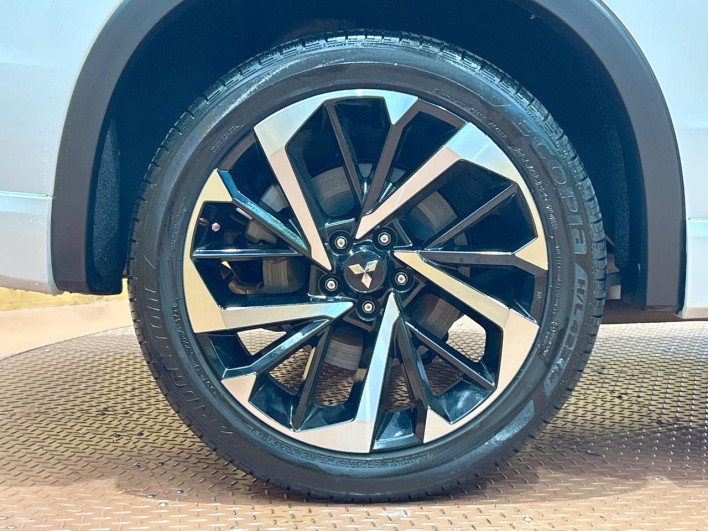 2023 Mitsubishi OUTLANDER PHEV 5LA-GN0W (UW-6a2a266667f73)[11]