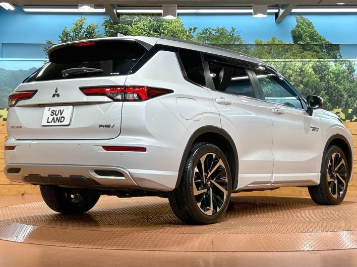 2023 Mitsubishi OUTLANDER PHEV 5LA-GN0W (UW-6a2a266667f73)[21]