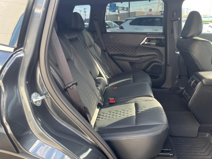 2024 Mitsubishi OUTLANDER PHEV 5LA-GN0W (UW-6a2a26681870c)[20]