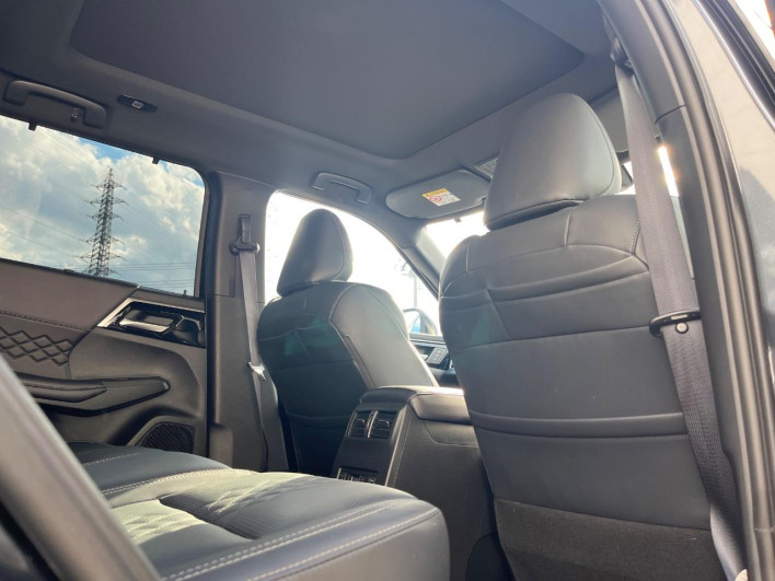 2024 Mitsubishi OUTLANDER PHEV 5LA-GN0W (UW-6a2a26681870c)[21]