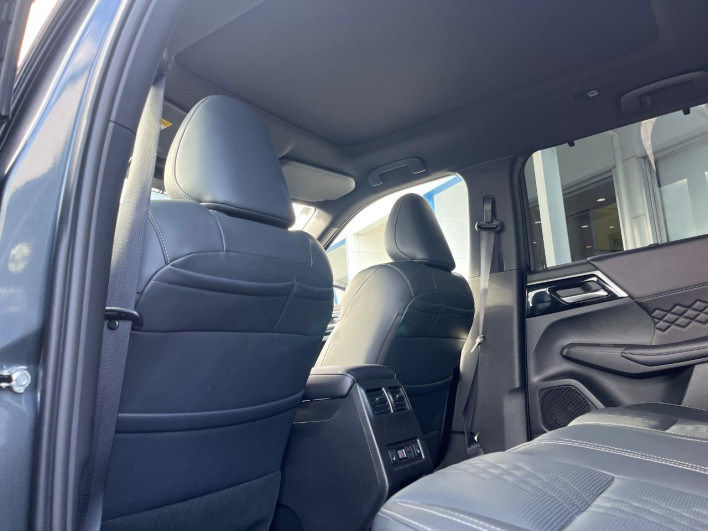 2024 Mitsubishi OUTLANDER PHEV 5LA-GN0W (UW-6a2a26681870c)[18]