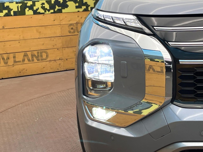 2024 Mitsubishi OUTLANDER PHEV 5LA-GN0W (UW-6a2a2668297e3)[15]