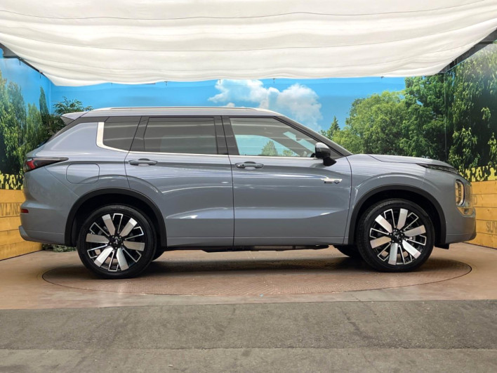 2024 Mitsubishi OUTLANDER PHEV 5LA-GN0W (UW-6a2a2668297e3)[19]