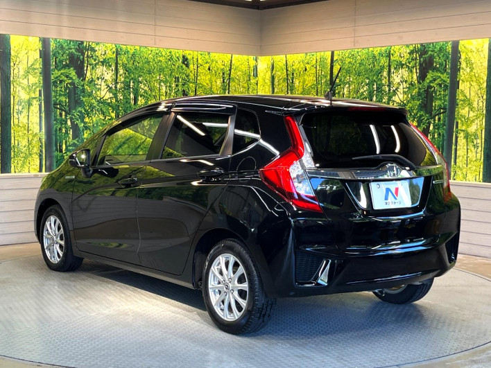 2015 Honda Fit Hybrid DAA-GP5 (UW-6a2a266baa014)[20]