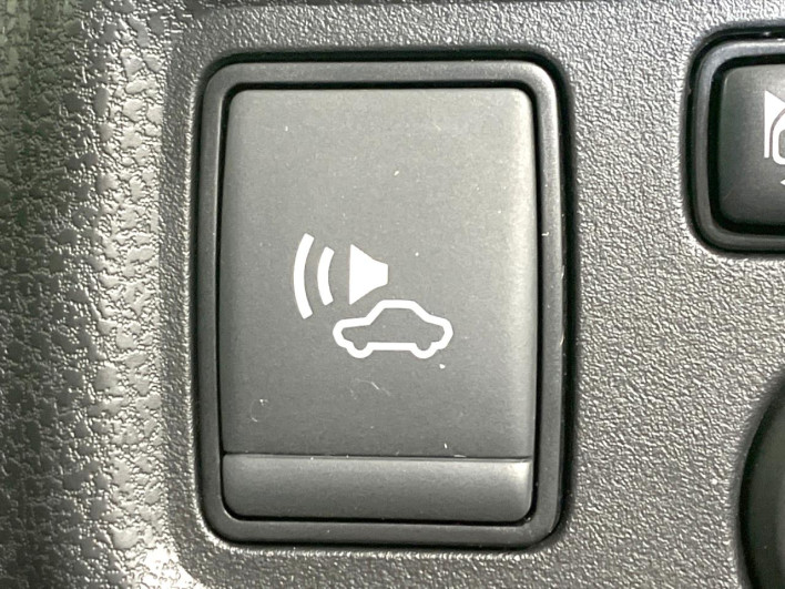 2016 Nissan Note DAA-HE12 (UW-6a2a267bdef56)[13]