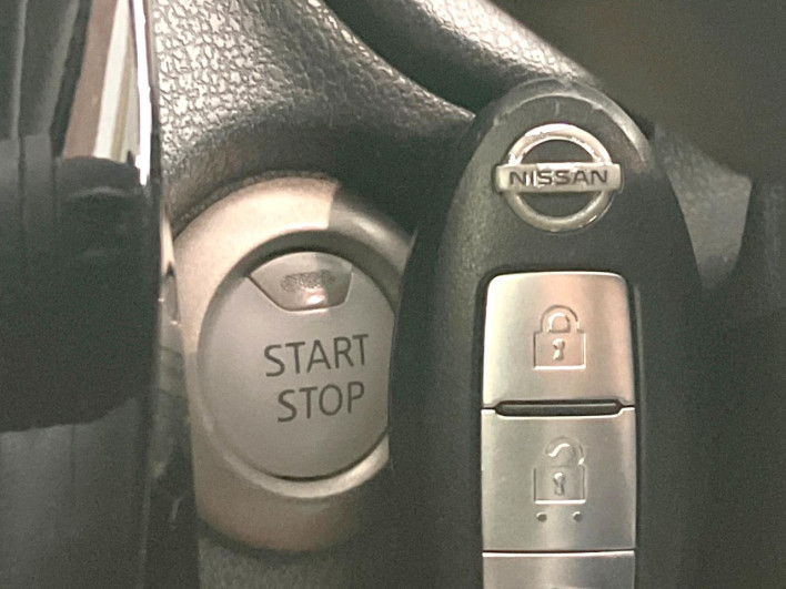 2016 Nissan Note DAA-HE12 (UW-6a2a267bdef56)[25]