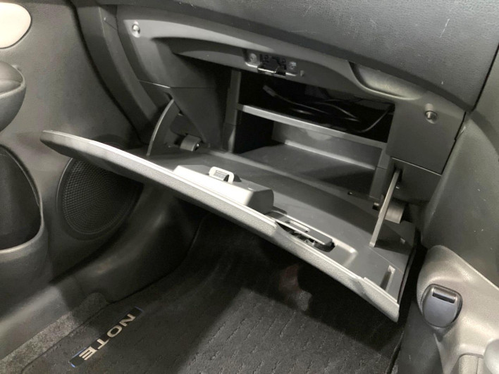 2016 Nissan Note DAA-HE12 (UW-6a2a267bdef56)[18]