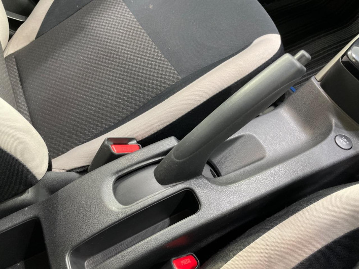 2017 Nissan Note DAA-HE12 (UW-6a2a267be4f24)[25]