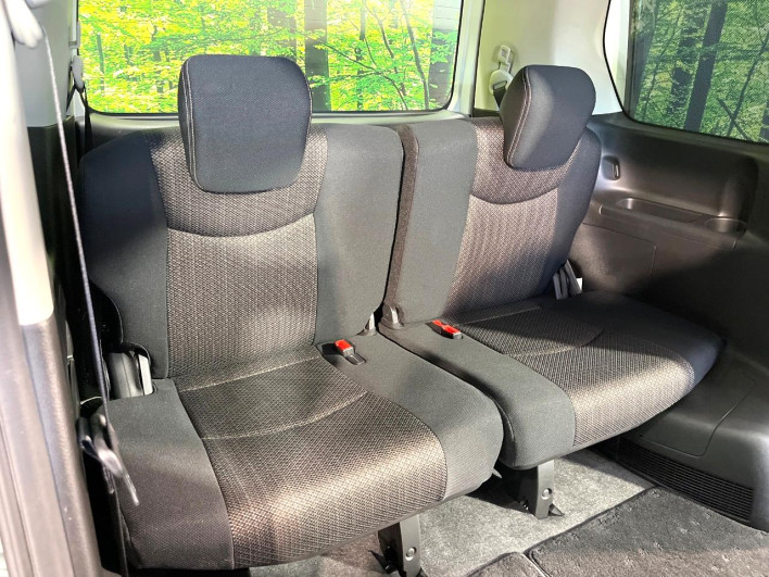2015 Nissan Serena DAA-HFC26 (UW-6a2a2684d6a77)[26]