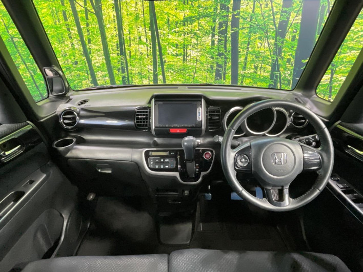 2013 Honda N-BOX CUSTOM DBA-JF1 (UW-6a2a2698a92b0)[28]