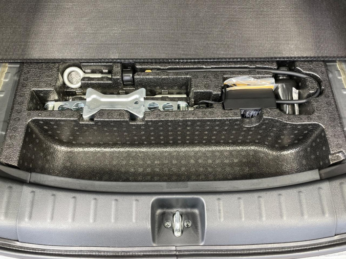 2013 Honda N-BOX CUSTOM DBA-JF1 (UW-6a2a2698a92b0)[25]