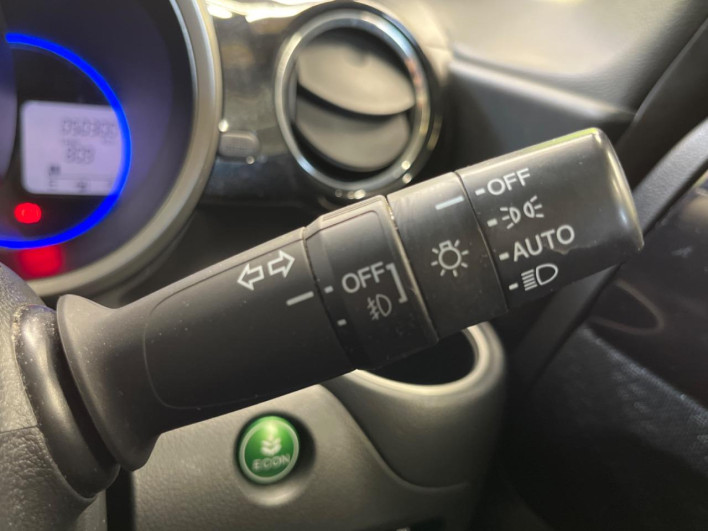 2014 Honda N-BOX CUSTOM DBA-JF1 (UW-6a2a269b49ae2)[23]