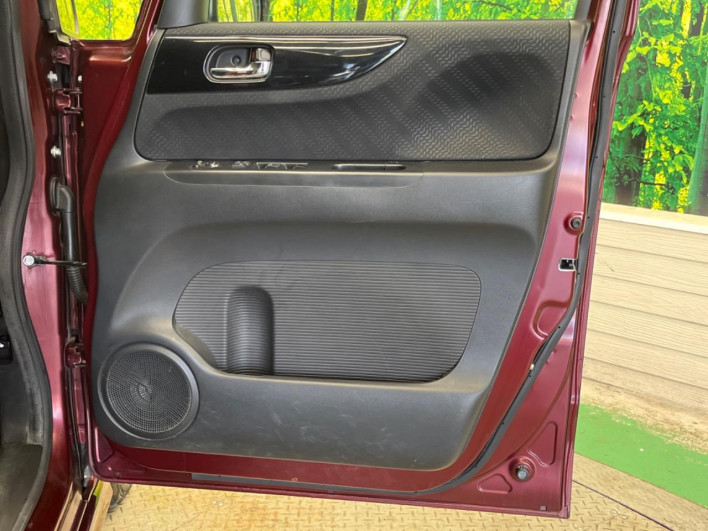 2014 Honda N-BOX CUSTOM DBA-JF1 (UW-6a2a269b49ae2)[17]