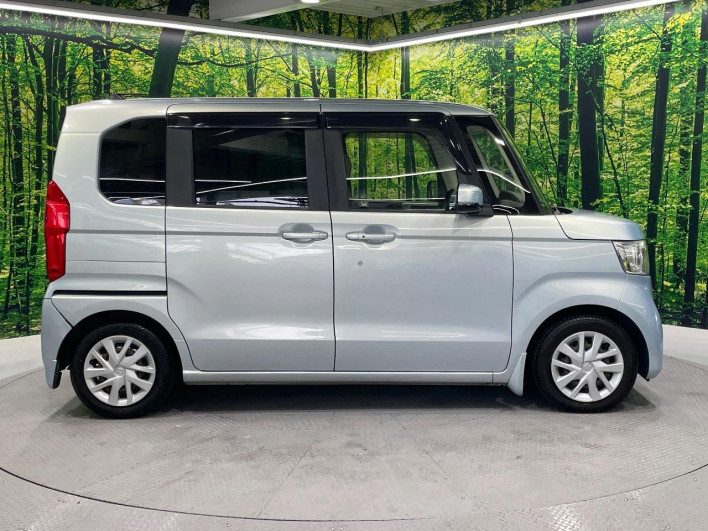 2017 Honda N-BOX DBA-JF3 (UW-6a2a269f56afc)[16]