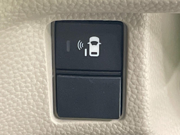 2017 Honda N-BOX DBA-JF3 (UW-6a2a269f56afc)[26]