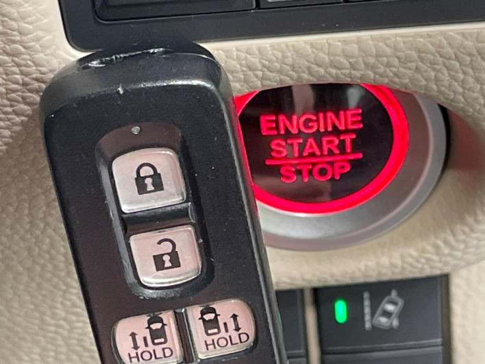 2017 Honda N-BOX DBA-JF3 (UW-6a2a269f56afc)[28]