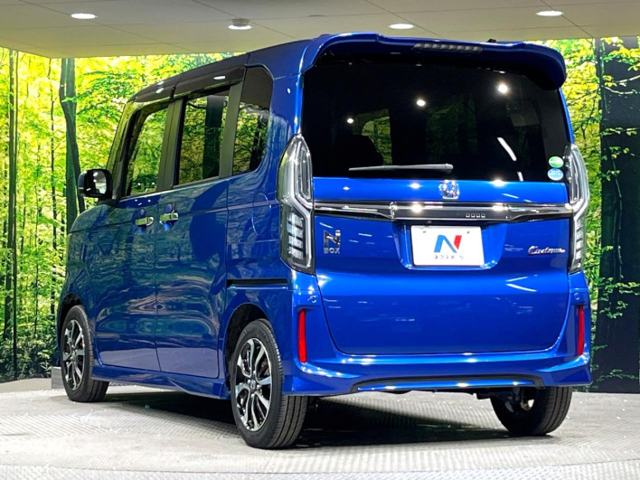 2018 Honda N-BOX CUSTOM DBA-JF3 (UW-6a2a26a0794b8)[6]