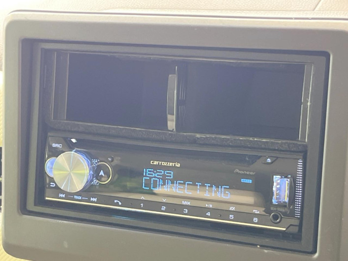 2018 Honda N-BOX DBA-JF3 (UW-6a2a26a0caed2)[22]
