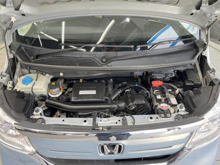 2018 Honda N-BOX DBA-JF3 (UW-6a2a26a0caed2)[14]