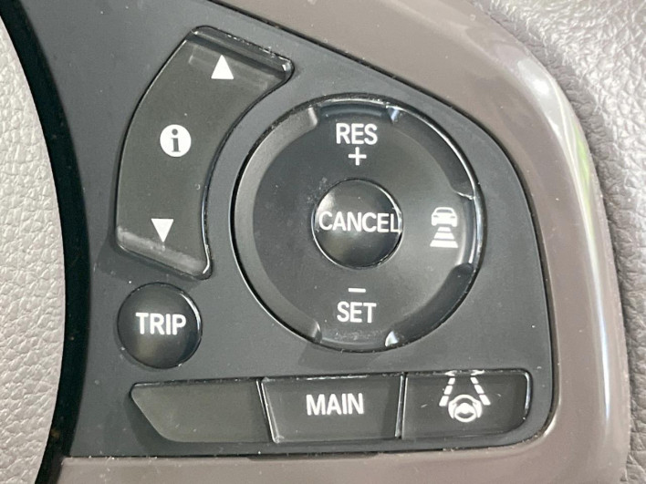 2018 Honda N-BOX DBA-JF3 (UW-6a2a26a0caed2)[29]