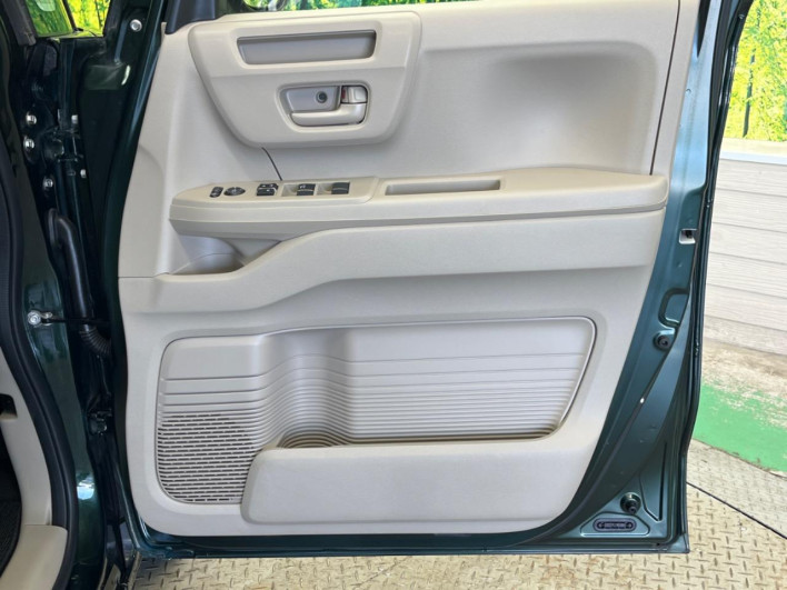 2019 Honda N-BOX DBA-JF3 (UW-6a2a26a27f61d)[12]